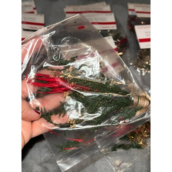 $3 for $15 Ashland Mini Nature Christmas Holiday Bouquet Lot of 18 - Picture 5 of 5